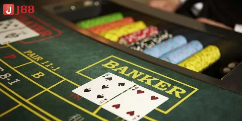 Baccarat tại J88 là bộ môn bài lá có thể thức chơi hấp dẫn.